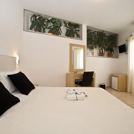 赞尼斯酒店 Mykonos Town