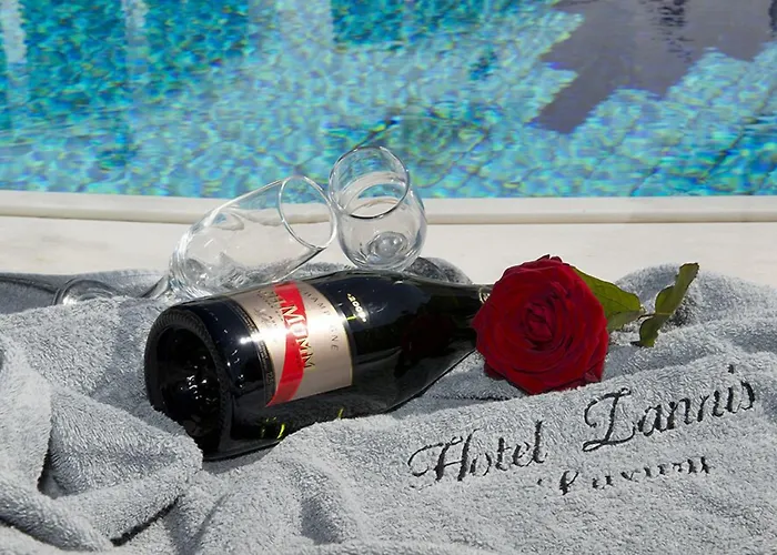 赞尼斯酒店 Mykonos Town